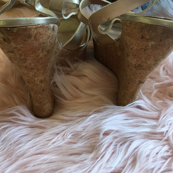 Preloved BCBG Gold Wedges size 10 B - Picture 4 of 8